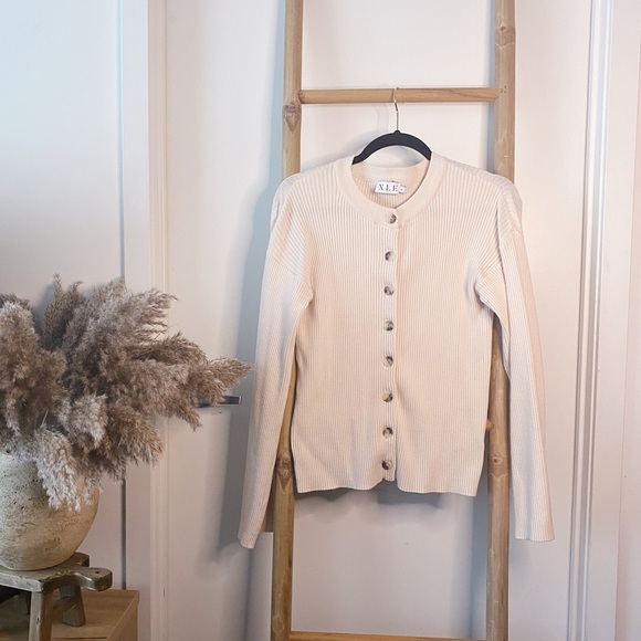 XLE Paige Comfy Rib Knitted Button Top - Picture 6 of 9